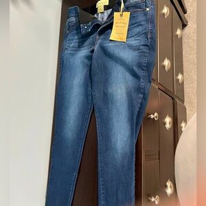 BRAND NEW - Democracy ‘Ab technology’ Ankle Length Jeans Size 14